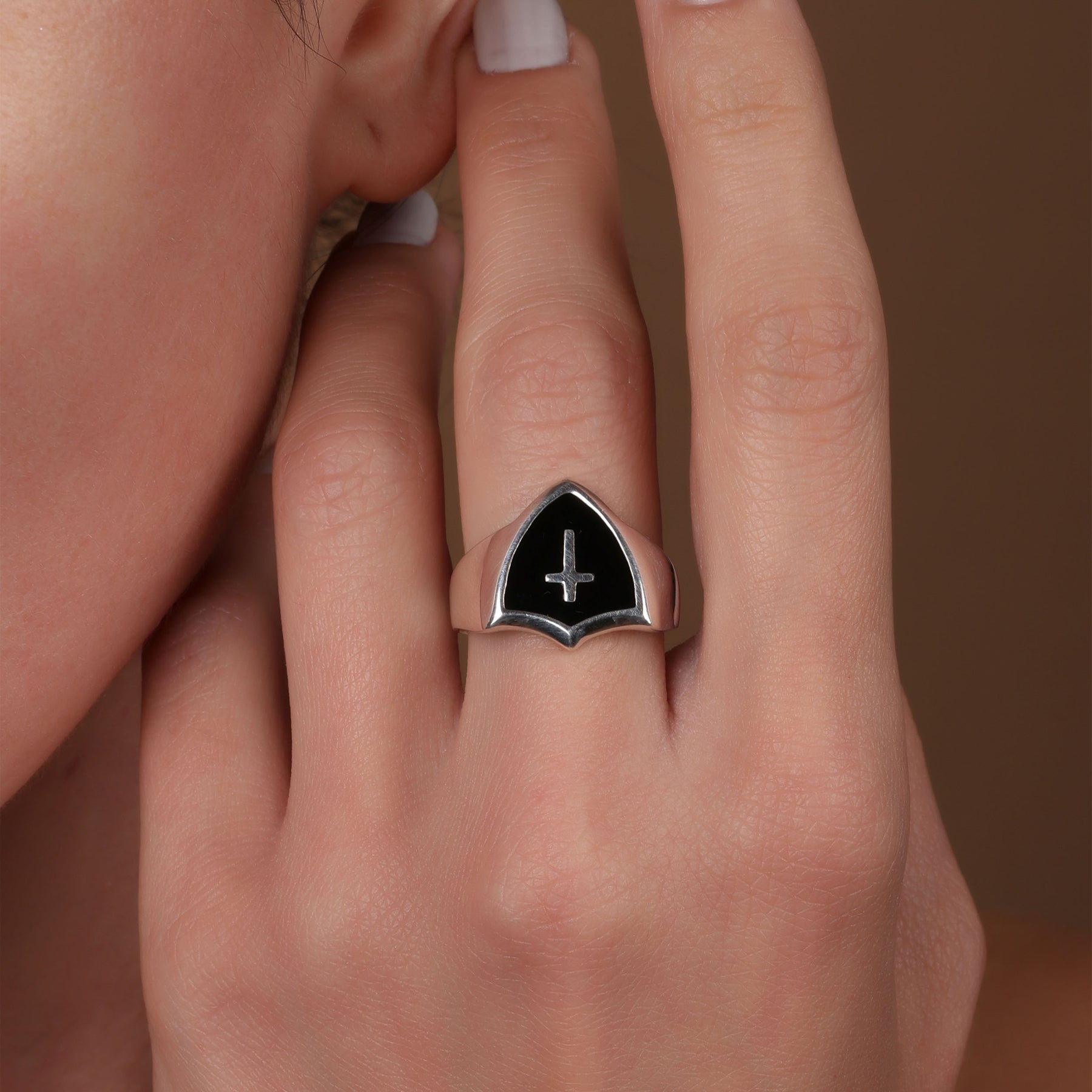 Silver Black | Lifestyle